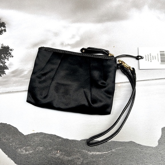 Cute Cole Haan mini black clutch - Picture 3 of 5